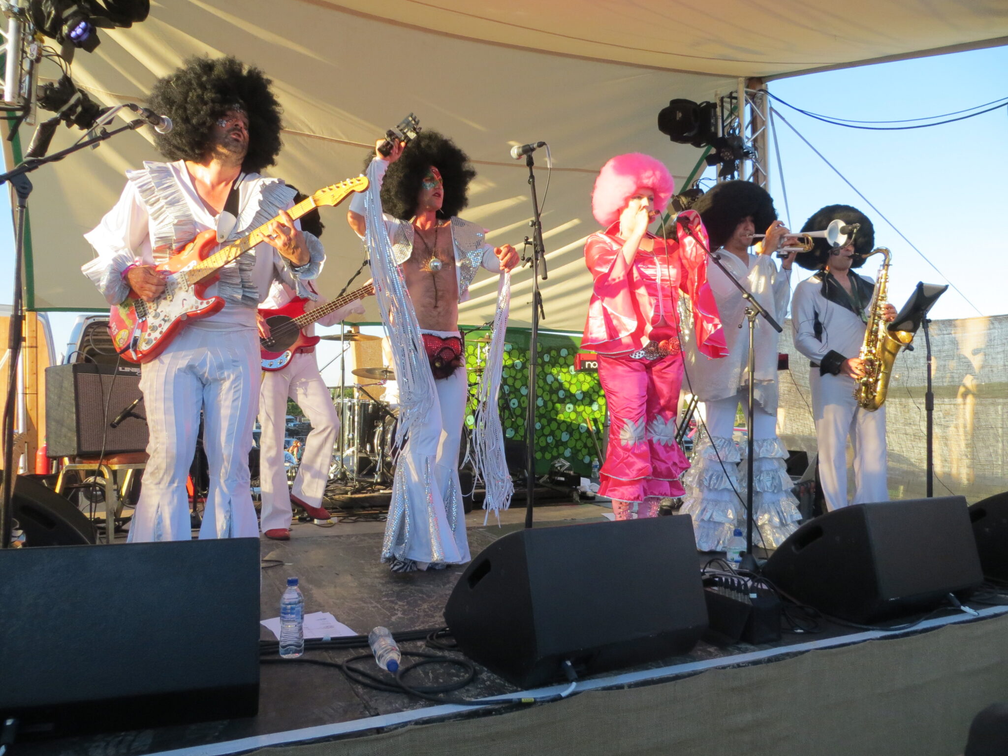 boogie wonderland Lounge on the Farm