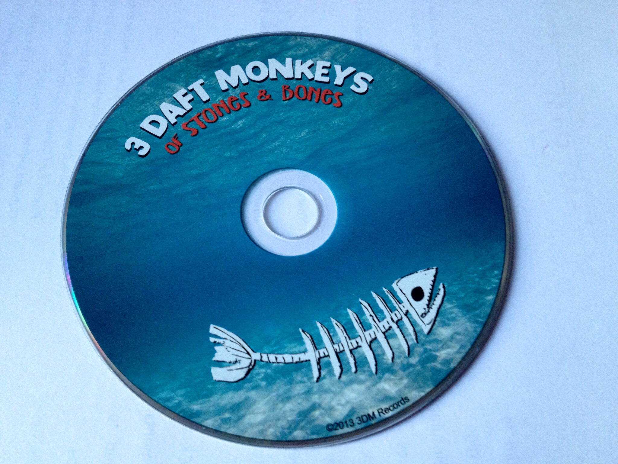 3 Daft monkeys "Of Stones and Bones" CD imagine
