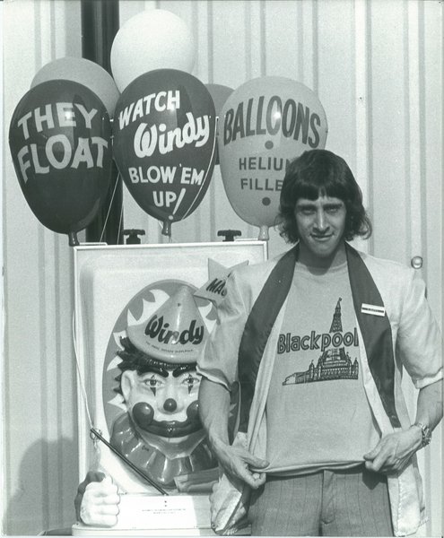 Shirley Baker ballon man photo