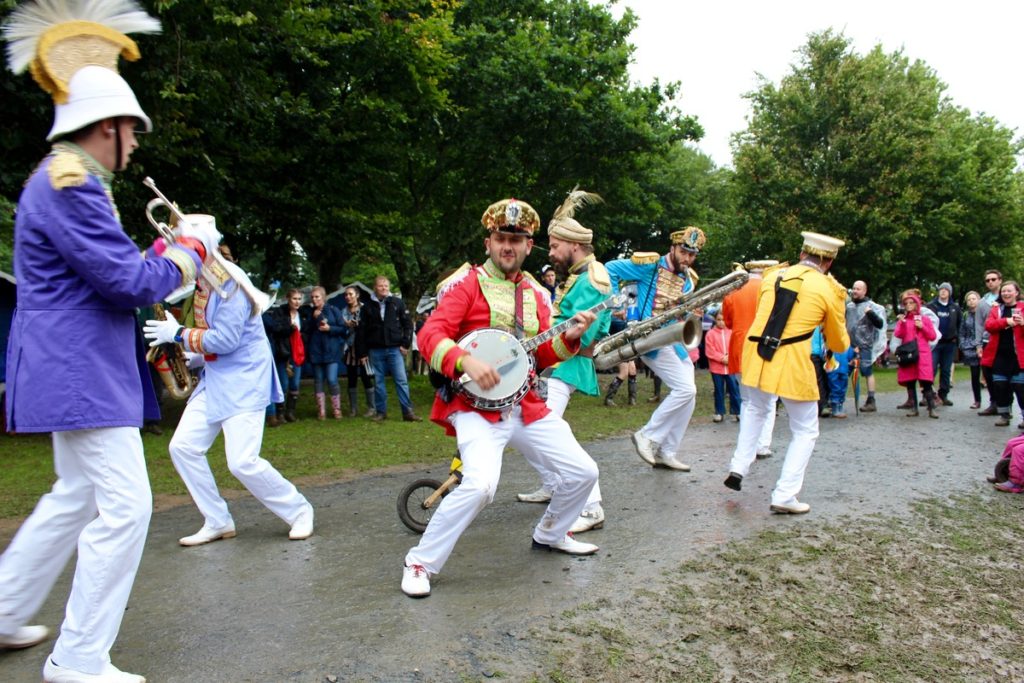 Mr Wilson's Second Liners