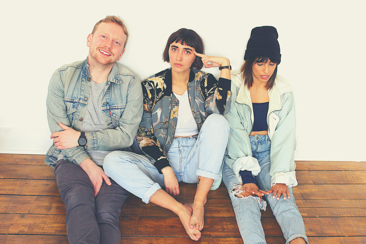 KIN band seated press shot