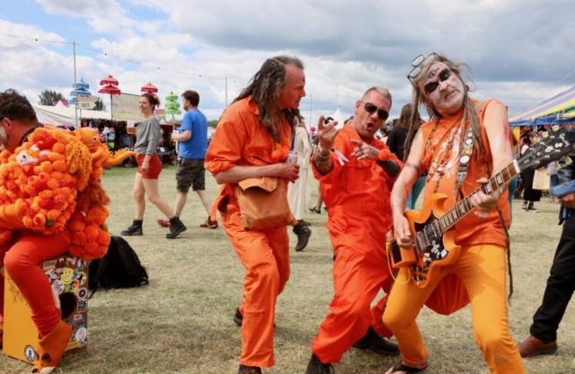 BT22_crowd Fancy Dress