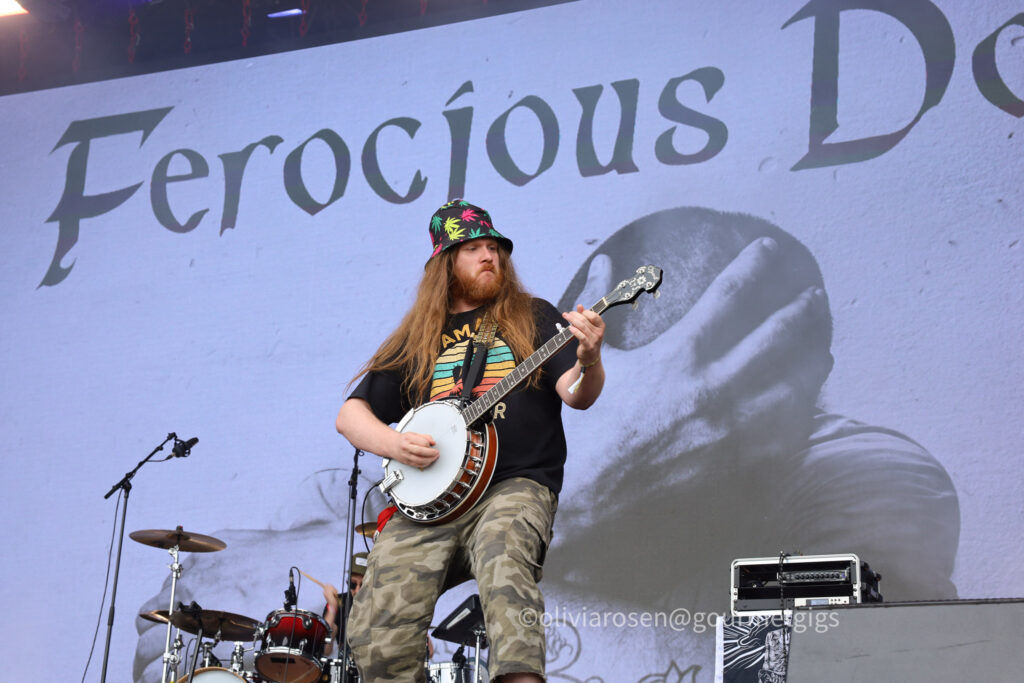 BT22_Ferocious-Dog_OR