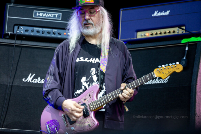 Dinosaur Jr.
