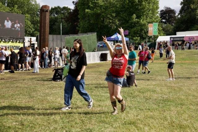 Love Motion - South Facing Festival 2024 Love Motion - South Facing Festival 2024