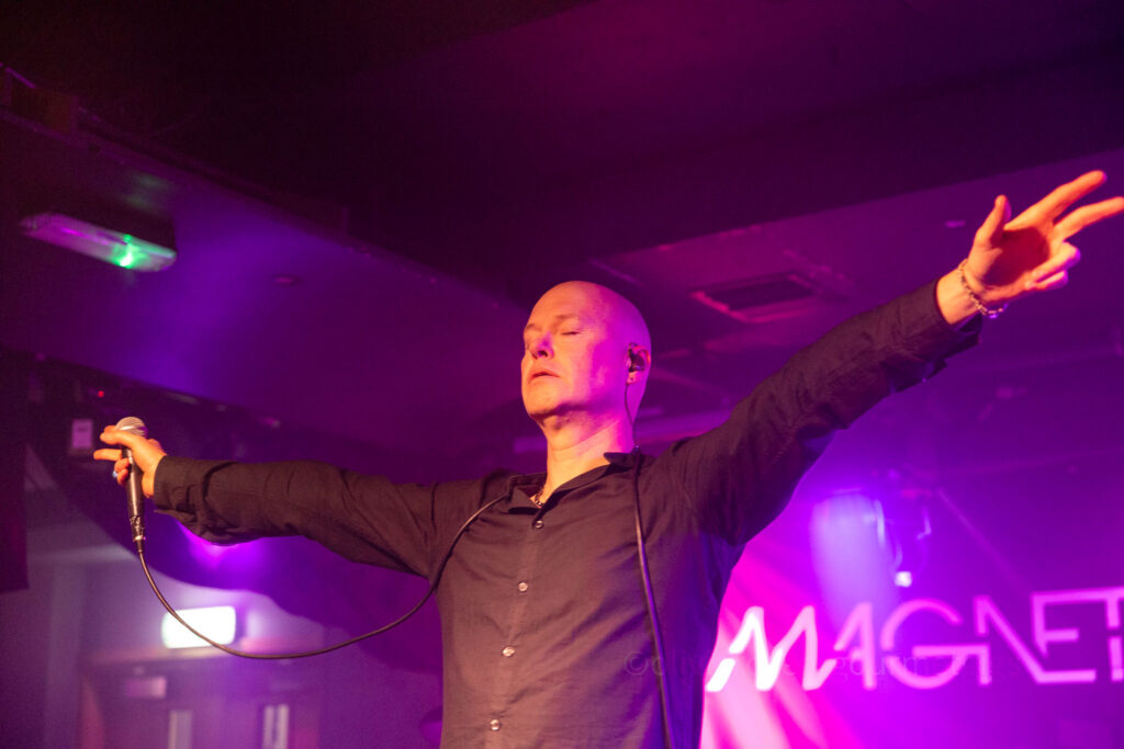 Magnetic Skies band live 2024